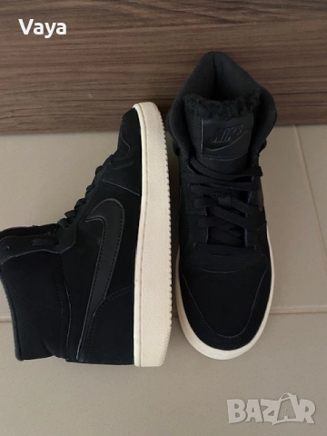 Дамски кецове Nike, снимка 2 - Кецове - 52046973