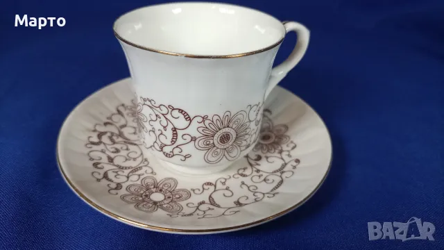 Български костен порцелан, 5 чашки, 5 чинийки, захарничка с капаче, снимка 7 - Чаши - 50188940