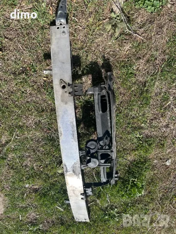 греда зад броня Mercedes C класа W203 греда под капак маска, снимка 2 - Части - 50059906