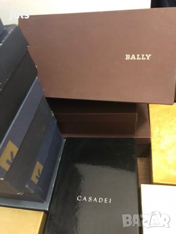 Кутии от маркови обувки: Kenzo, Armani, Boss,Guess,Versace,GiAnni и др, снимка 11 - Други - 27527492