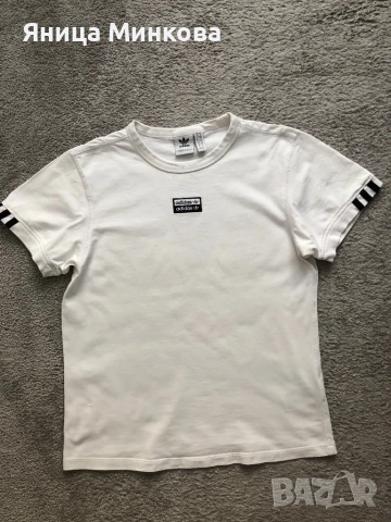 Дамска тениска Adidas, снимка 2 - Тениски - 50675058