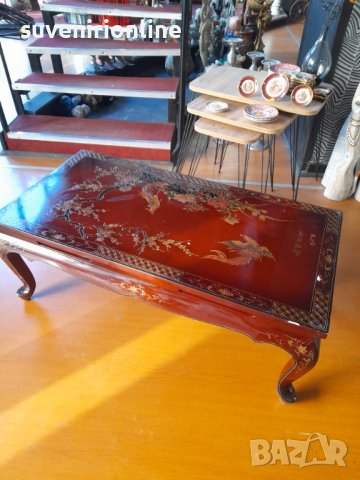 Червена китайска маса