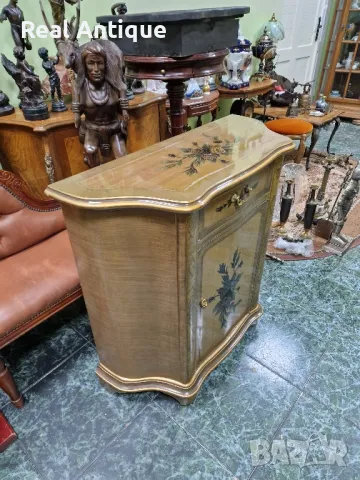 Страхотен антикварен холандски шкаф скрин от Японска череша , снимка 5 - Антикварни и старинни предмети - 48256067