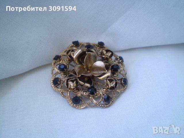 Антикварна брошка