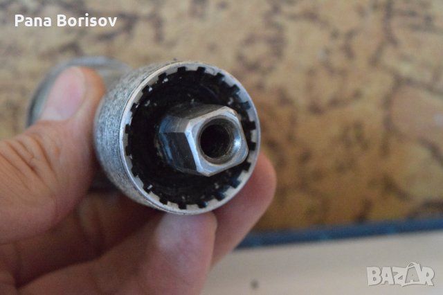 Ретро Средно Движение Shimano Dura Ace 7410, снимка 3 - Части за велосипеди - 35340667