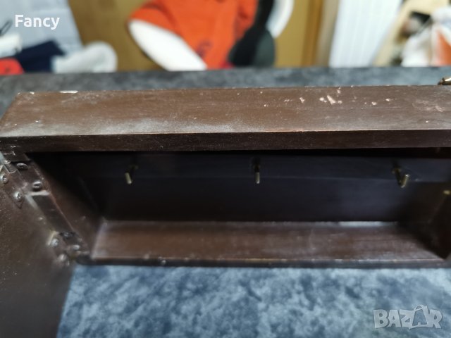 Стара кутия за ключове Toys end Games , снимка 7 - Антикварни и старинни предмети - 43172442