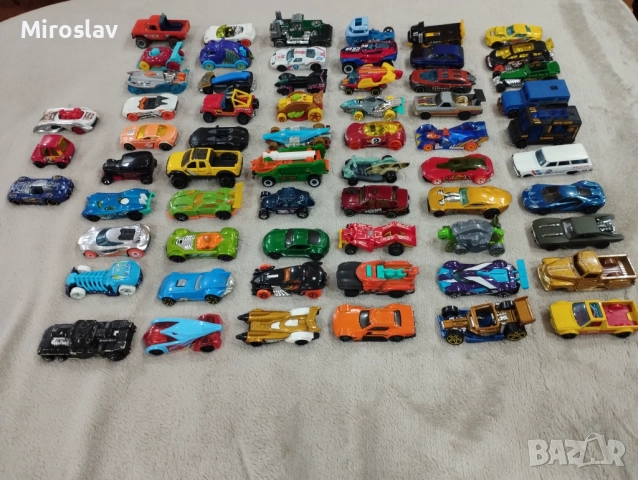 колички хот уилс 64 броя, снимка 16 - Коли, камиони, мотори, писти - 48707324