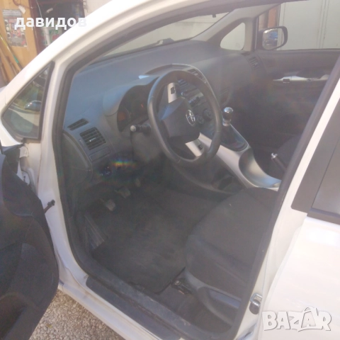 продавам Toyota auris 2013 г ,140000 км, снимка 3 - Автомобили и джипове - 51620832