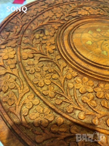 Прекрасна Дървена Масичка-Дърворезба, снимка 3 - Антикварни и старинни предмети - 52029069