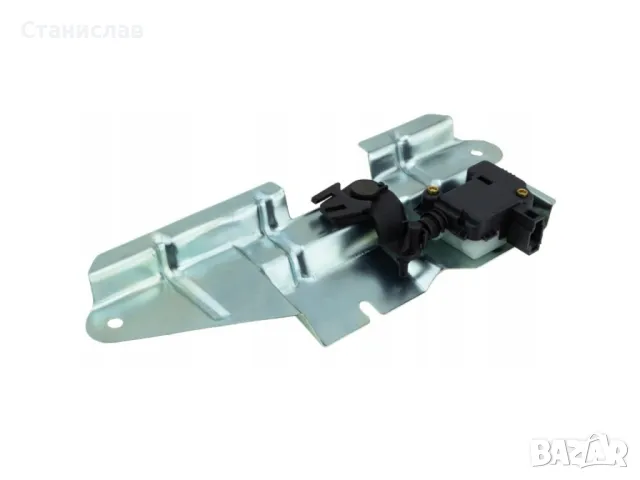 VW Passat B5 Панел с моторче за заключване на багажник