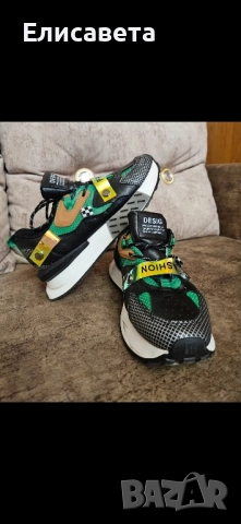 Дамски модерни кецове 