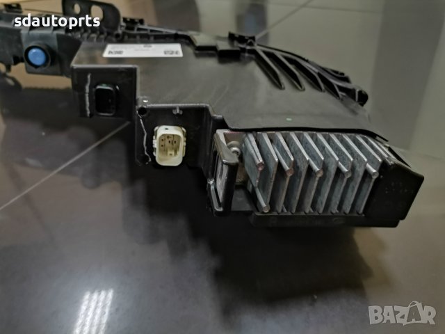 Десен Горен Фар BMW G70 i7 Crystal Swarovski Кристал Сваровски 9879936, снимка 7 - Части - 43085820