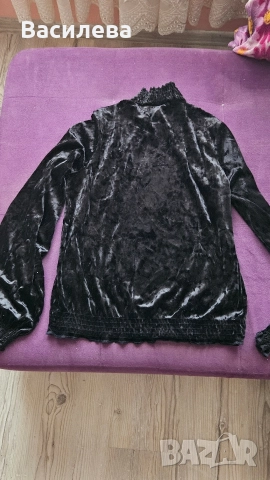 Блуза кадифе.