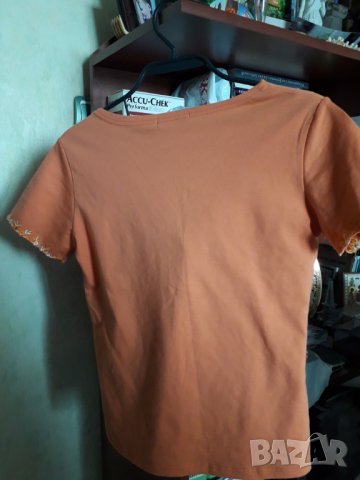 Дамска оранжева блуза с бродирани ивици, снимка 4 - Тениски - 29020791