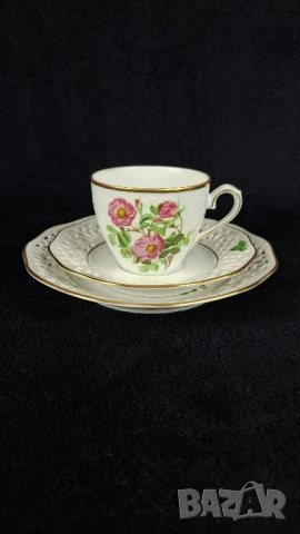 На части Ажурен сервиз за кафе - Schumann Arzberg, снимка 2 - Сервизи - 52540709