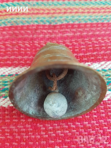 Бронзова камбанка звънец , снимка 2 - Антикварни и старинни предмети - 52648970