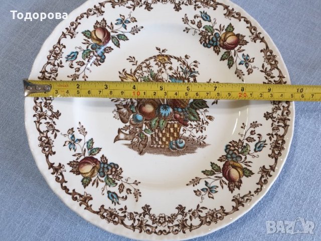 Порцеланова чиния-fruits & flowers made by royal tudor front- on-friend england , снимка 3 - Чинии - 35186663