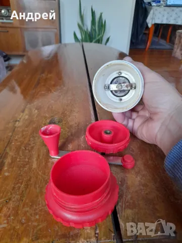 Стара кафемелачка,мелничка,мелница за кафе #22, снимка 5 - Антикварни и старинни предмети - 48117376