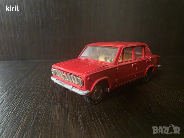 Ваз 2101 сср 1:43 , снимка 2 - Антикварни и старинни предмети - 53054108