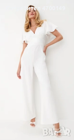 Дамски официален бял гащеризон. Нов абсолютно.