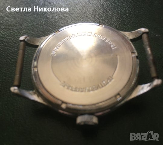 Съветски ръчен часовник за колекционери, снимка 3 - Антикварни и старинни предмети - 28601718