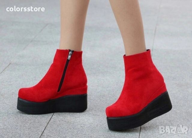 Боти на платформа - червен велур с черно ходило - 130K 