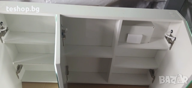 Шкаф за баня 3 отделения LED осветление ПРЕОЦЕНЕН счупено стъкло, снимка 6 - Шкафове - 53600701