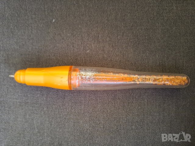 Химикалка с плаващи елементи, снимка 1 - Ученически пособия, канцеларски материали - 43813393