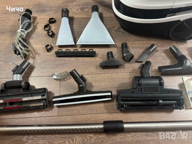 Перяща прахосмукачка Bosch BWD421PRO – мокро и сухо почистване, снимка 3 - Прахосмукачки - 53246647