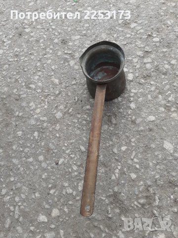 Старо медно джезве с желязна дръжка, снимка 1