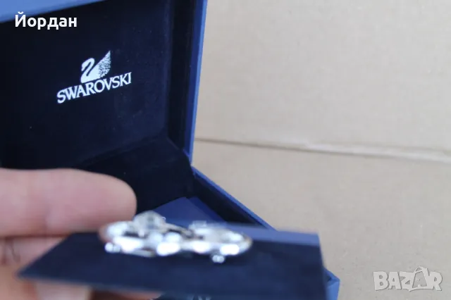 Брошка ''Swarovski'', снимка 5 - Други - 49961230