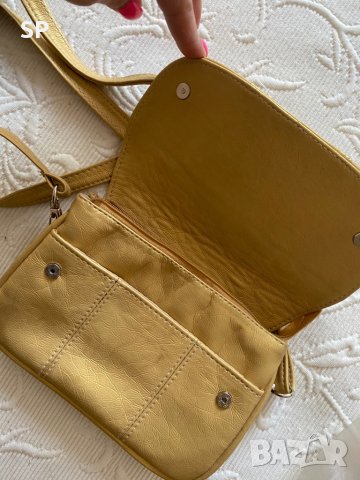 Нова златна мини чанта, снимка 3 - Чанти - 38603564
