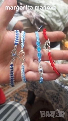 Ръчно изработени гривни 
