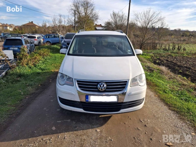 VW Touran 2.0TDI Automatic, снимка 2 - Автомобили и джипове - 49999025