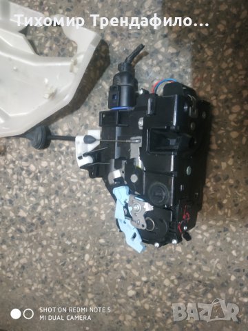 Задна лява брава с 7 пина на буксата VW Golf 5 7L0839015D, 7L0 839 015D,, снимка 3 - Части - 43343600