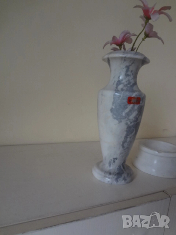 Мраморна ваза + пепелник, снимка 3 - Вази - 53386196