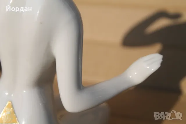 Стара порцеланова фигурка ''Royal Dux Bohemia'', снимка 9 - Антикварни и старинни предмети - 47777443