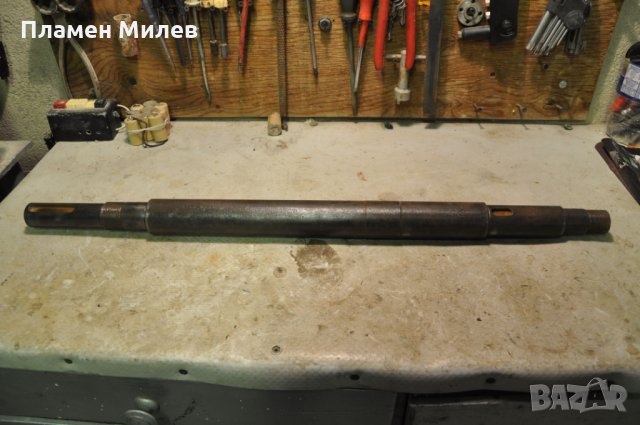 Два вала 770мм и 675мм, снимка 3 - Други машини и части - 28654674