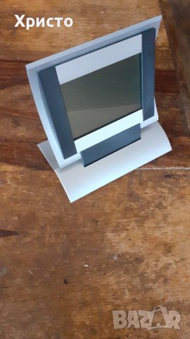 часовник електронен красив и уникален показва час, температура, аларма и други, снимка 2 - Други - 37637481