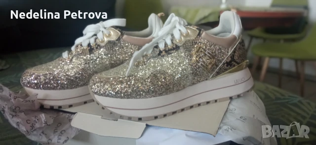 Продава дамски маратонки Liu Jo