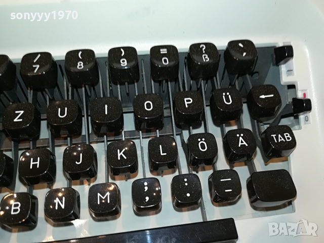 aeg olympia carina 2-germany 1904221209, снимка 8 - Друго - 36505915