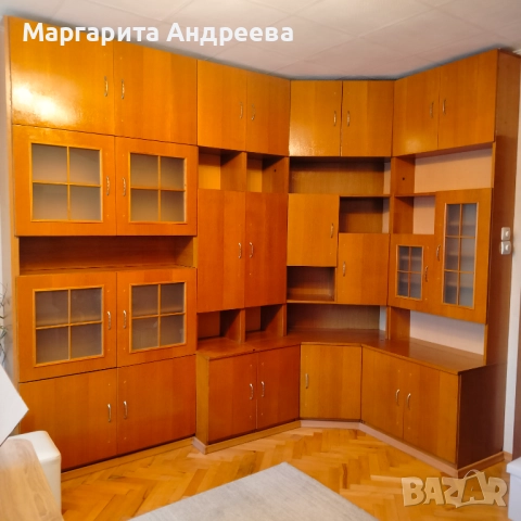 Подарявам голяма ъглова секция 