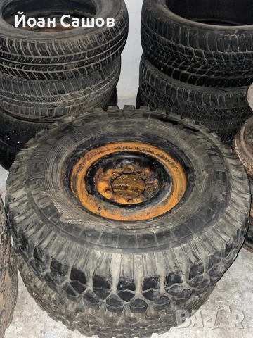 Гуми / джанти / гуми с джанти УАЗ, снимка 2 - Гуми и джанти - 51156847