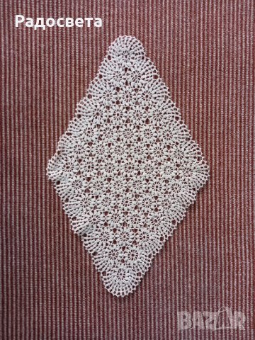 Ръчни плетива на една кука, снимка 8 - Покривки за маси - 37511951