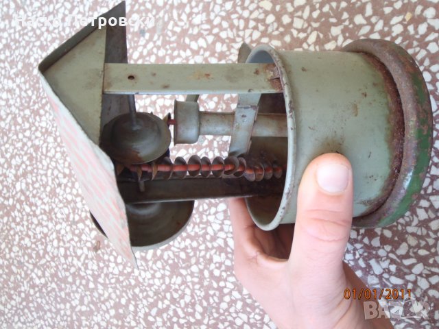 Ретро играчка метална – функциониращ кладенец от 30-те., снимка 6 - Образователни игри - 32386021