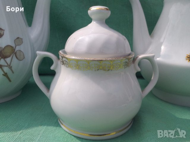 Български порцелан две кани и захарница, снимка 4 - Чинии - 32413126