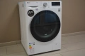 Пералня с голям капацитет LG F4WR7031 13 кг функции с пара, снимка 1