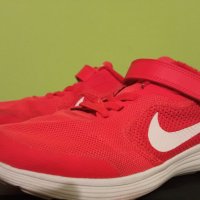 Nike Revolution 3 - оригинални момичешки маратонки, много запазени!, снимка 1 - Детски маратонки - 32305302