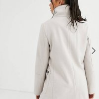 Елегантно палто на марката Bershka, снимка 3 - Палта, манта - 26069152