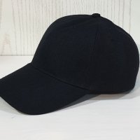 Нова изчистена шапка с козирка в черен цвят, снимка 1 - Шапки - 36922776